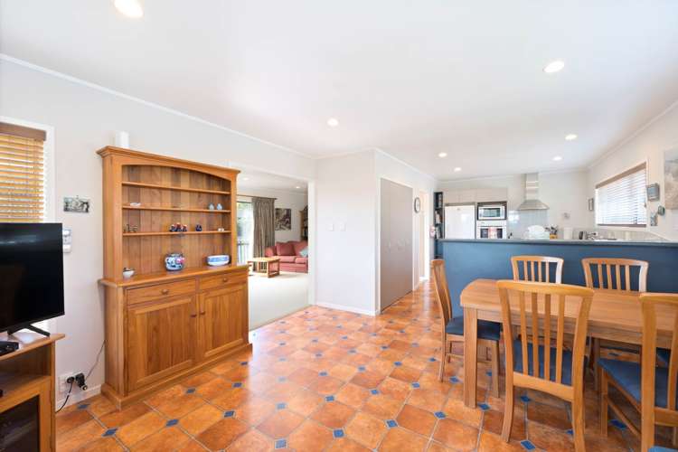 34 Catalina Crescent Forrest Hill_12