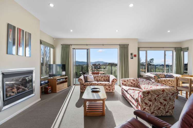 12 Lake View Place Fairhall_6