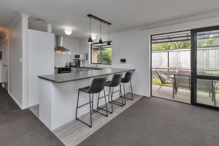 18 Ocean View Rise Ruakākā_6