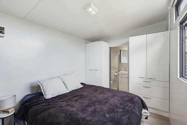 10 Arataki Grove Waitarere Beach_21