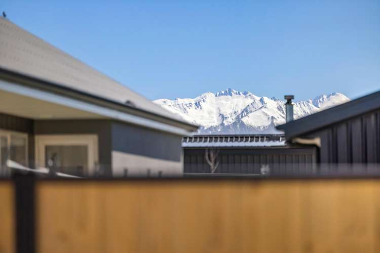 110 Burdon Loop Lake Hawea_26