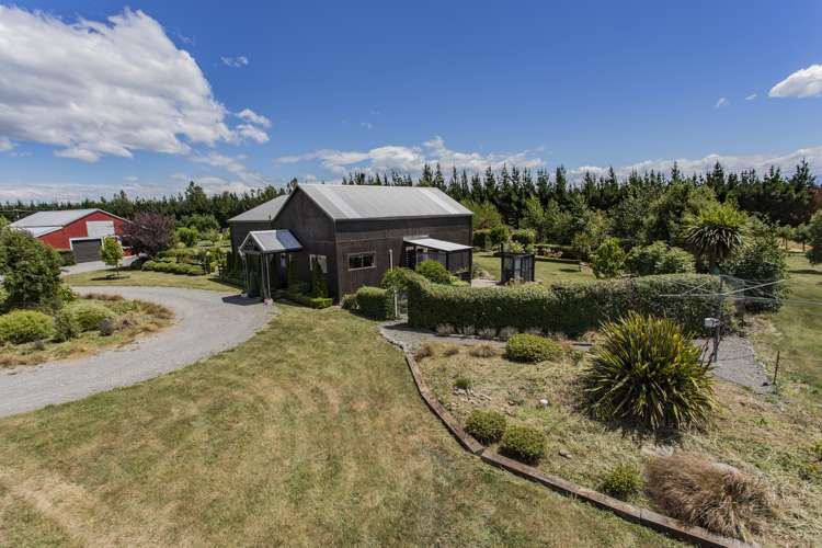 2570 South Eyre Road West Eyreton_23