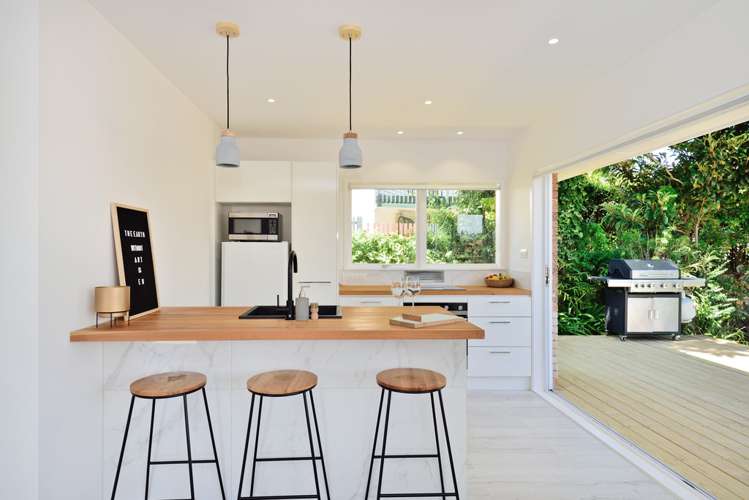 2/40a Blakeborough Drive Forrest Hill_0