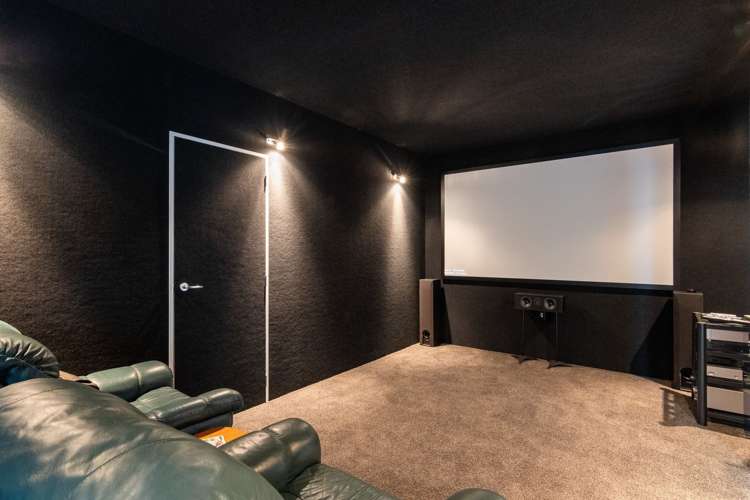 26 Courtneys West Harbour_12