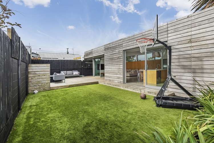185 Coutts Street Rongotai_9