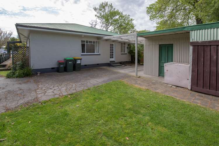 26 Sarsfield Street Southbridge_12