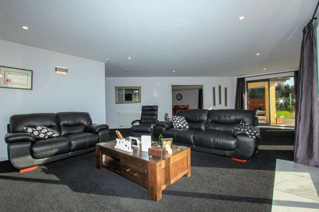 56 Sunrise Drive Seaward Bush_3