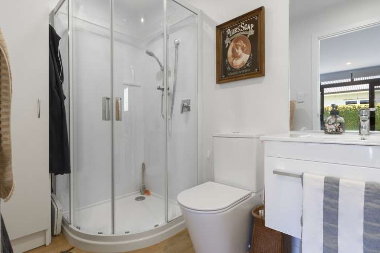 5b Stratford Place Otumoetai_26