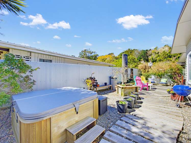 1 Silverbirch Grove Churton Park_6