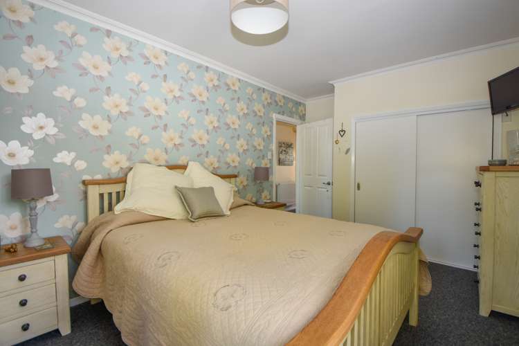 61 Kent Street Carterton_12