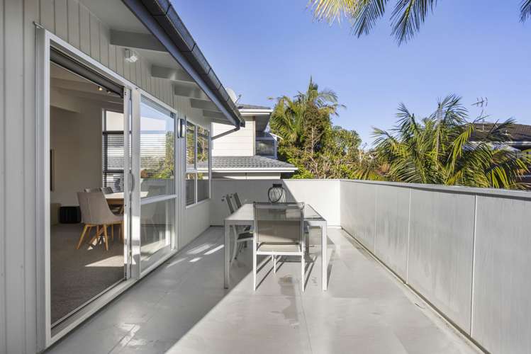 52 The Circle Manly_13