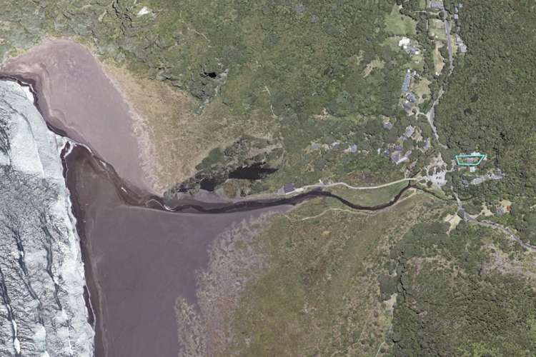 11 Karekare Road Karekare_16