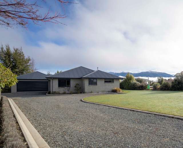 60 Lawson Burrows Crescent Te Anau_1