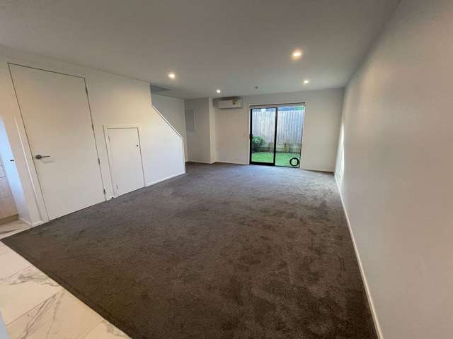 3/83 Vodanovich Road Te Atatu South_3