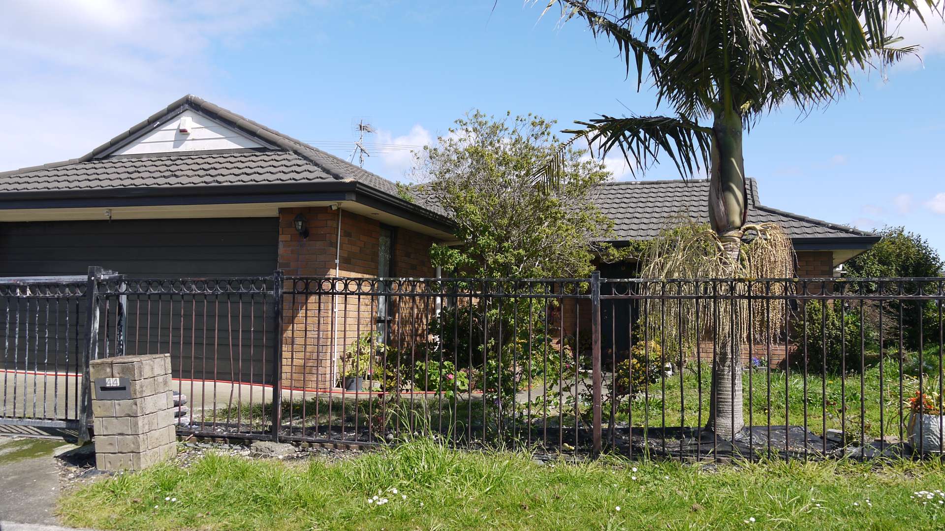 44 Cyclamen Road Mangere_0