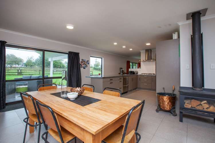 1825 Egmont Road Kaimiro_3