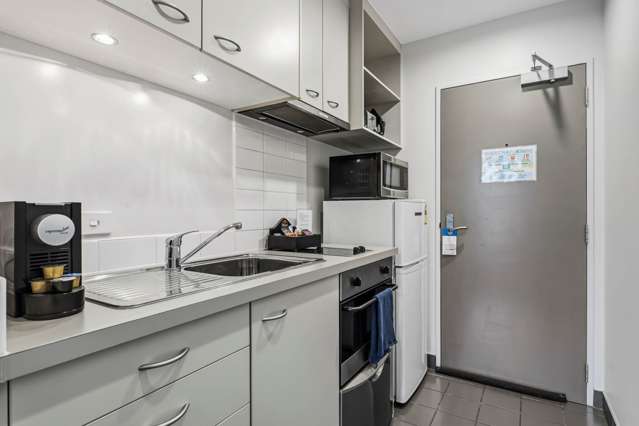 807/17 Amersham Way Manukau_2