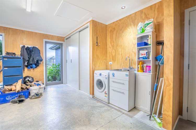 71 Sunrise Drive Seaward Bush_13