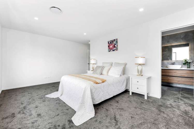 6 Bendridge Street Flat Bush_26