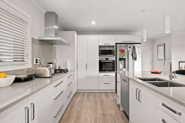 2 Probert Crescent_3