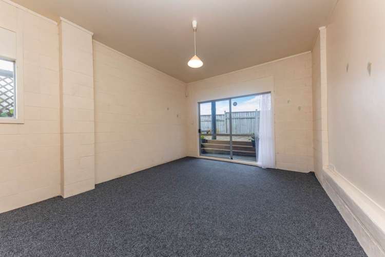 145 Forest Hill Road Henderson_13