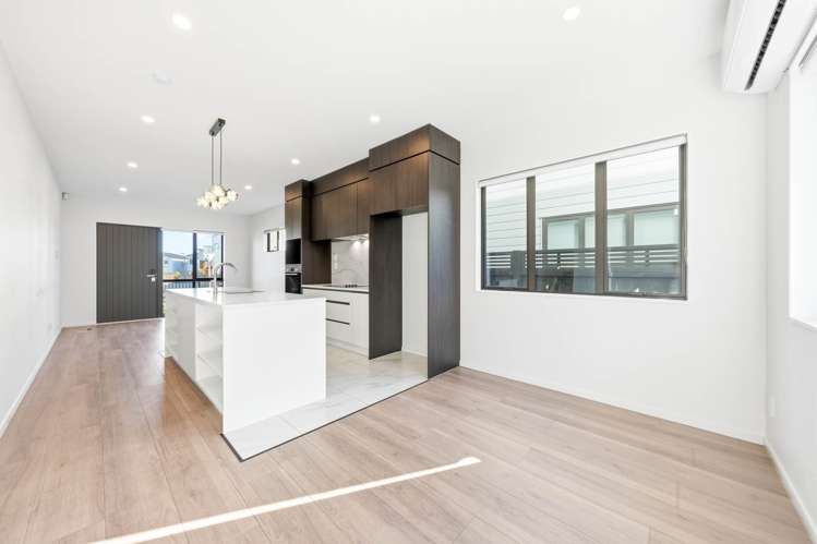 3 Greenbrier Street_3