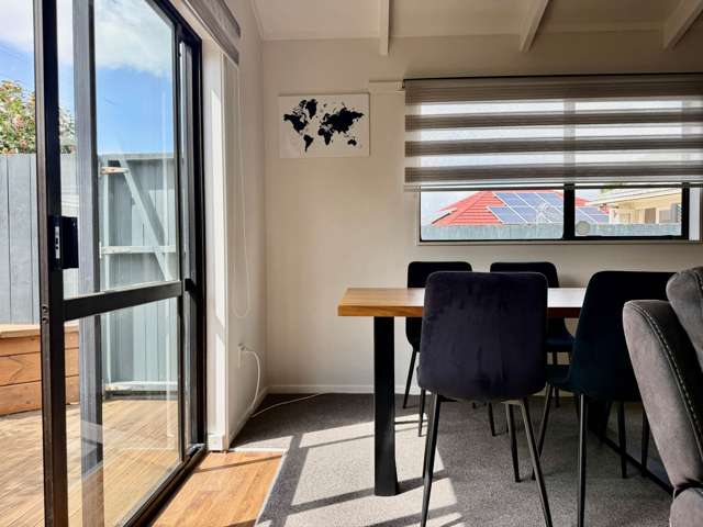 $800k or Near Offer