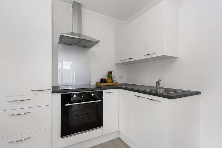 94 Naylor Street Hamilton East_11