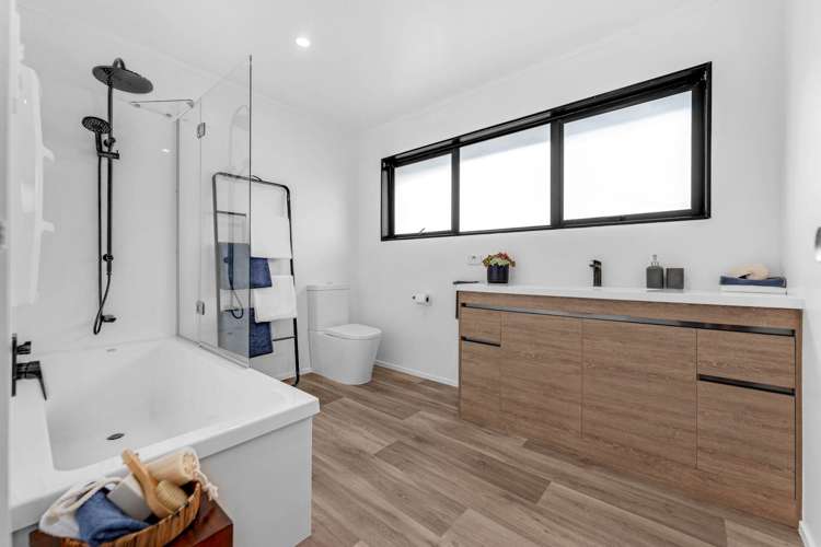 2/169 Stredwick Drive Torbay_15