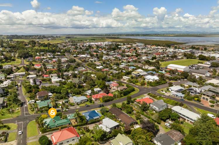 707 Sealey Street Thames_37