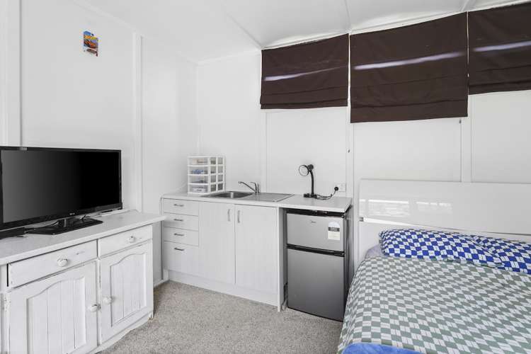 11 Hemans Street Leamington_14