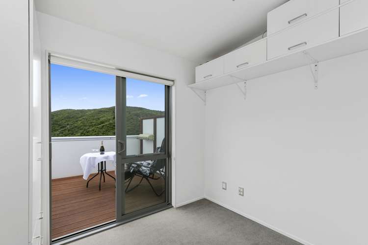 82 Saddleback Grove Karori_7