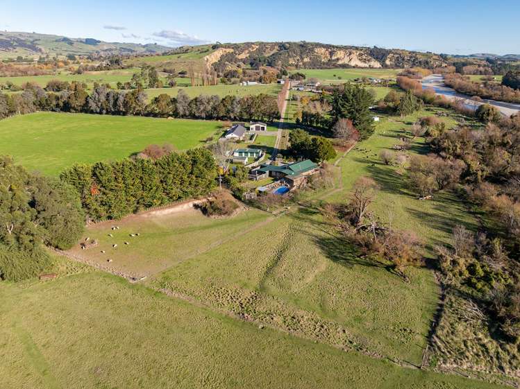 589 Gladstone Road Carterton_28