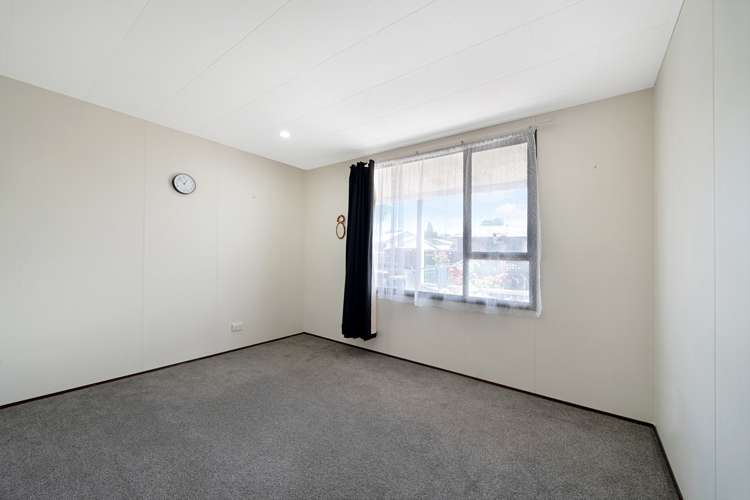 4 Ireland Place Ranui_14