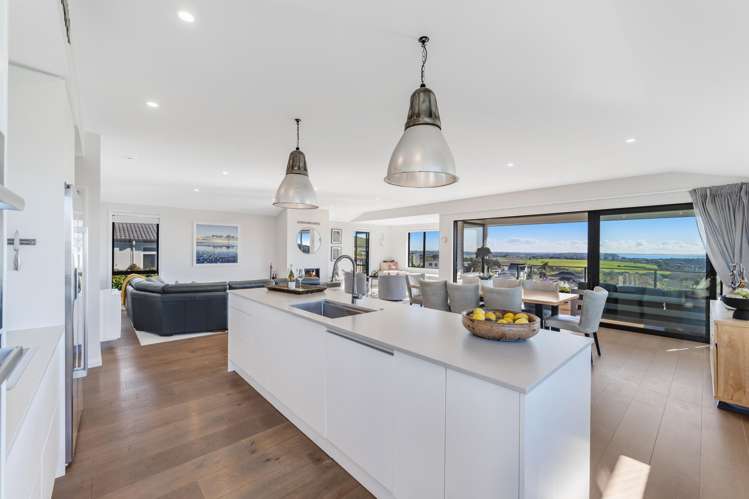 138 Bleakhouse Road Mellons Bay_13