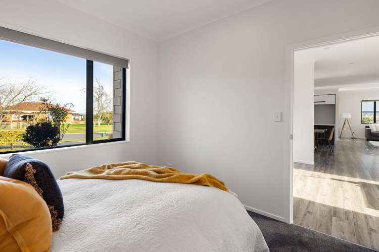 4 Jennian Avenue Rototuna North_18