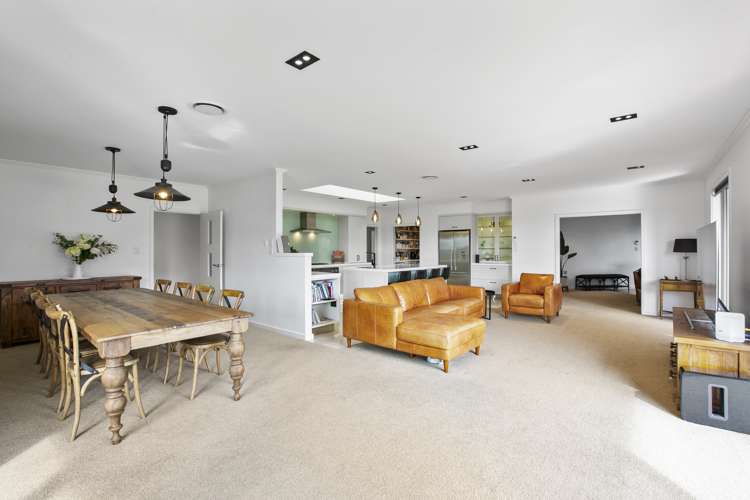 12 Gleneagles Way Waiwhakaiho_11