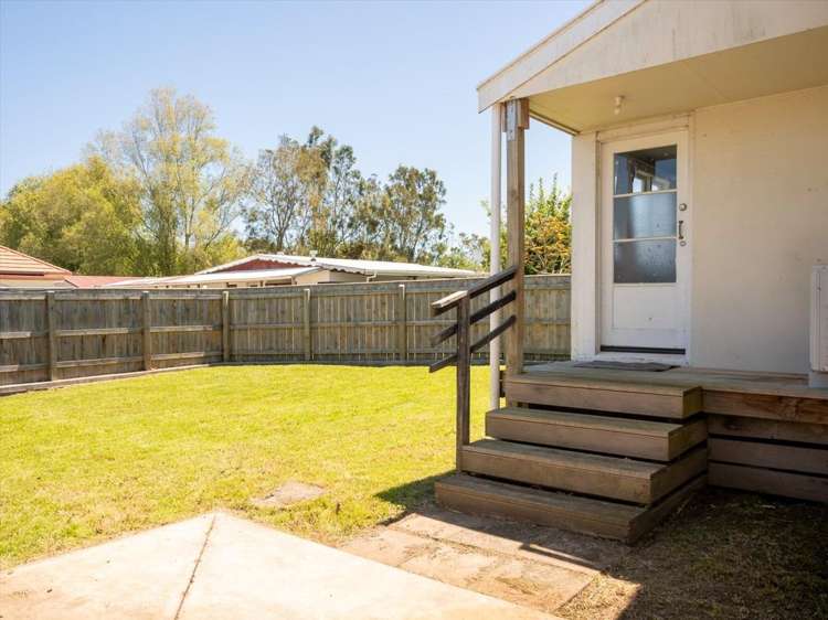  12 Vera Street Marton_17