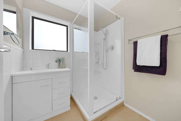 15 Tangelo Place Bucklands Beach_18