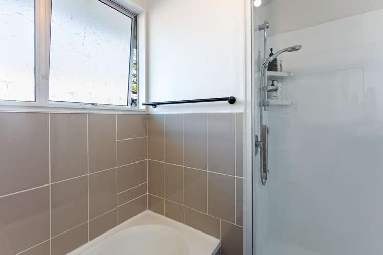 103 Main Highway Otaki_15