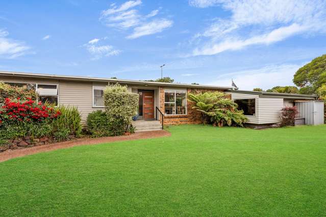 Spacious Family Home - Desirable Pakuranga Heights