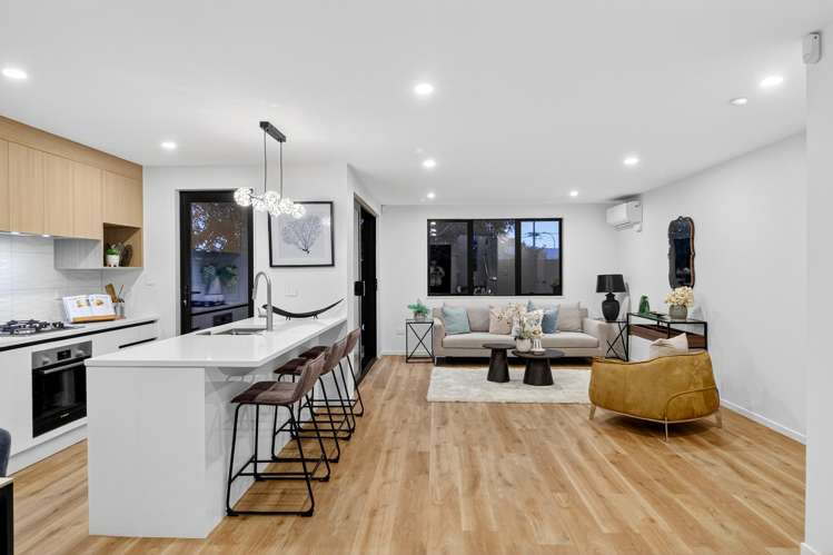 121D Vodanovich Road Te Atatu South_12