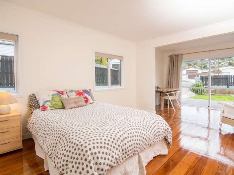 57 Montreal Road Toi Toi_11