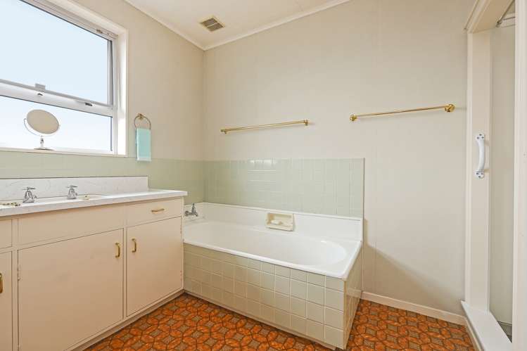 345 Westminster Avenue Tamatea_11