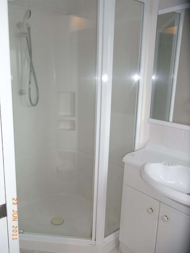 2/11 Silkwood Grove Totara Heights_8