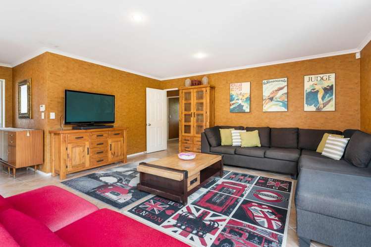 31 Given Grove Pauanui_6