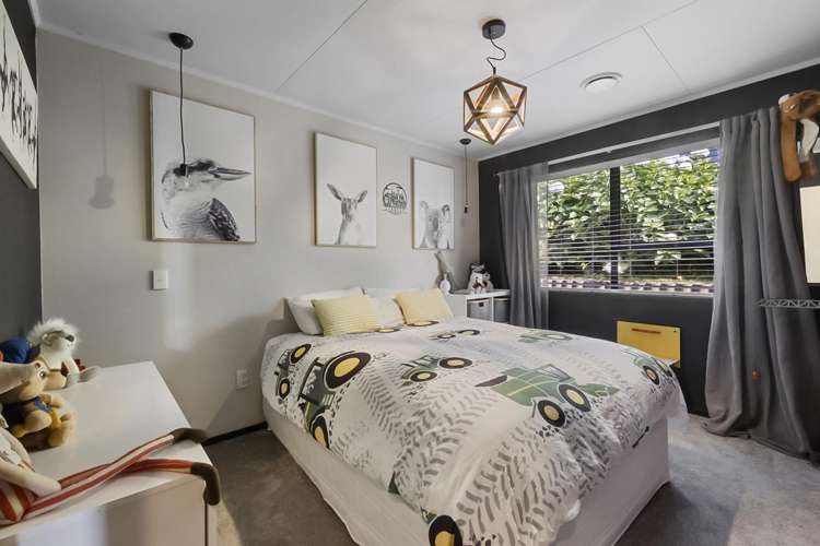 18 Mayfair Place Westown_12