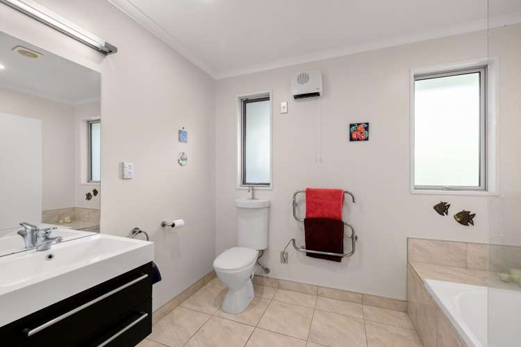 30 Valhalla Drive Richmond_21