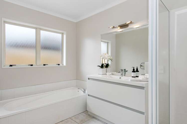 19 Palliser Drive Huntington_14