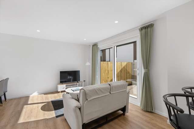 2/61 Waltham Road Sydenham_3